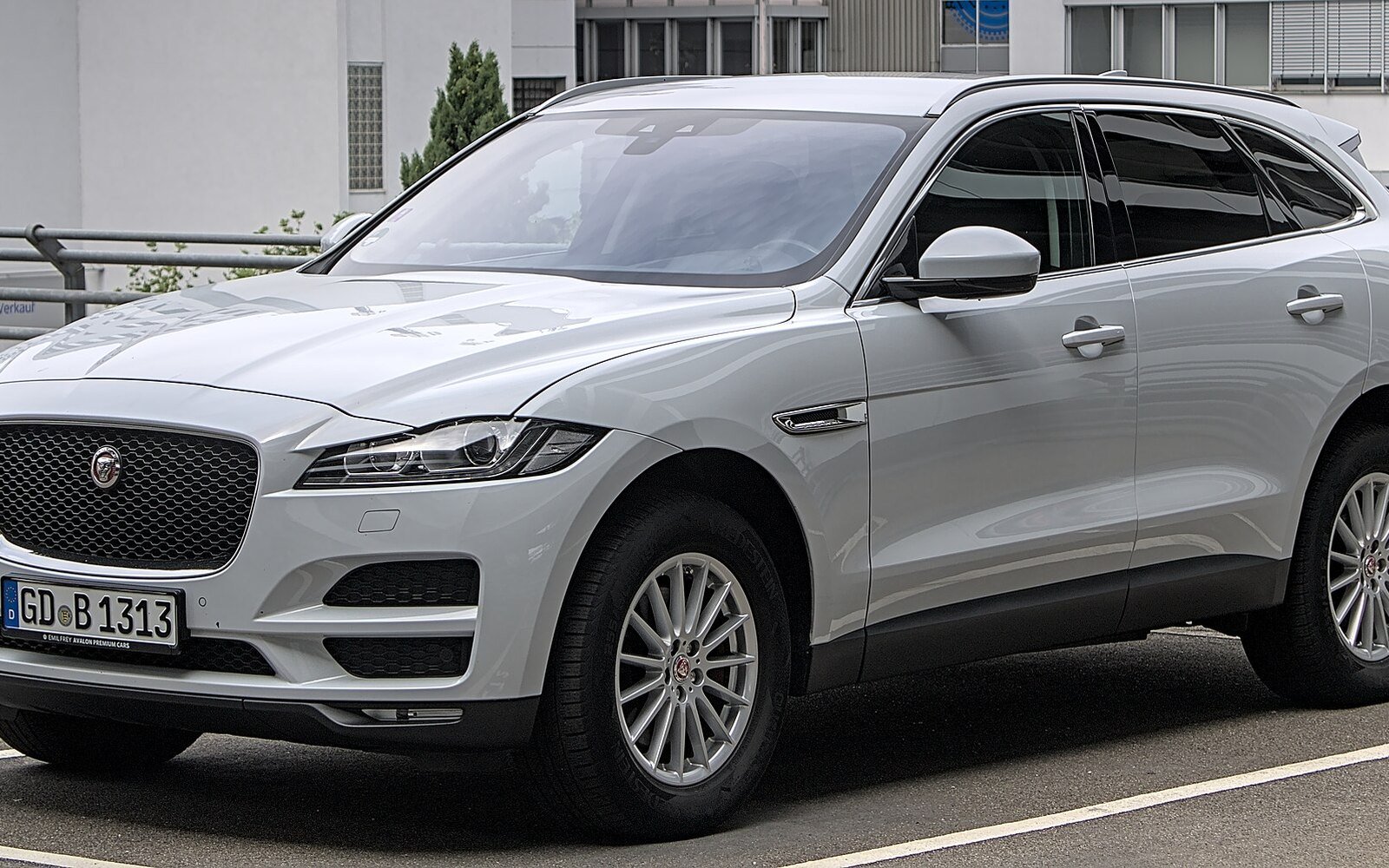 Automóvel Jaguar atendido pela Isac Car em Curitiba